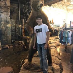 Meet your Posher, Ricky